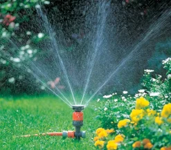 GARDENA Kreisregner Vario mit Spike