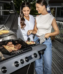 Rösle Gasgrill Blazeflame Master 4 50 mbar, ca. B160/H123/T69 cm