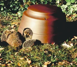 Schwegler Igelkuppel mit Boden