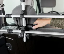 Trixie Auto-Gitter mit Kopfstützenfixierung, ca. B96-163/H34-48 cm
